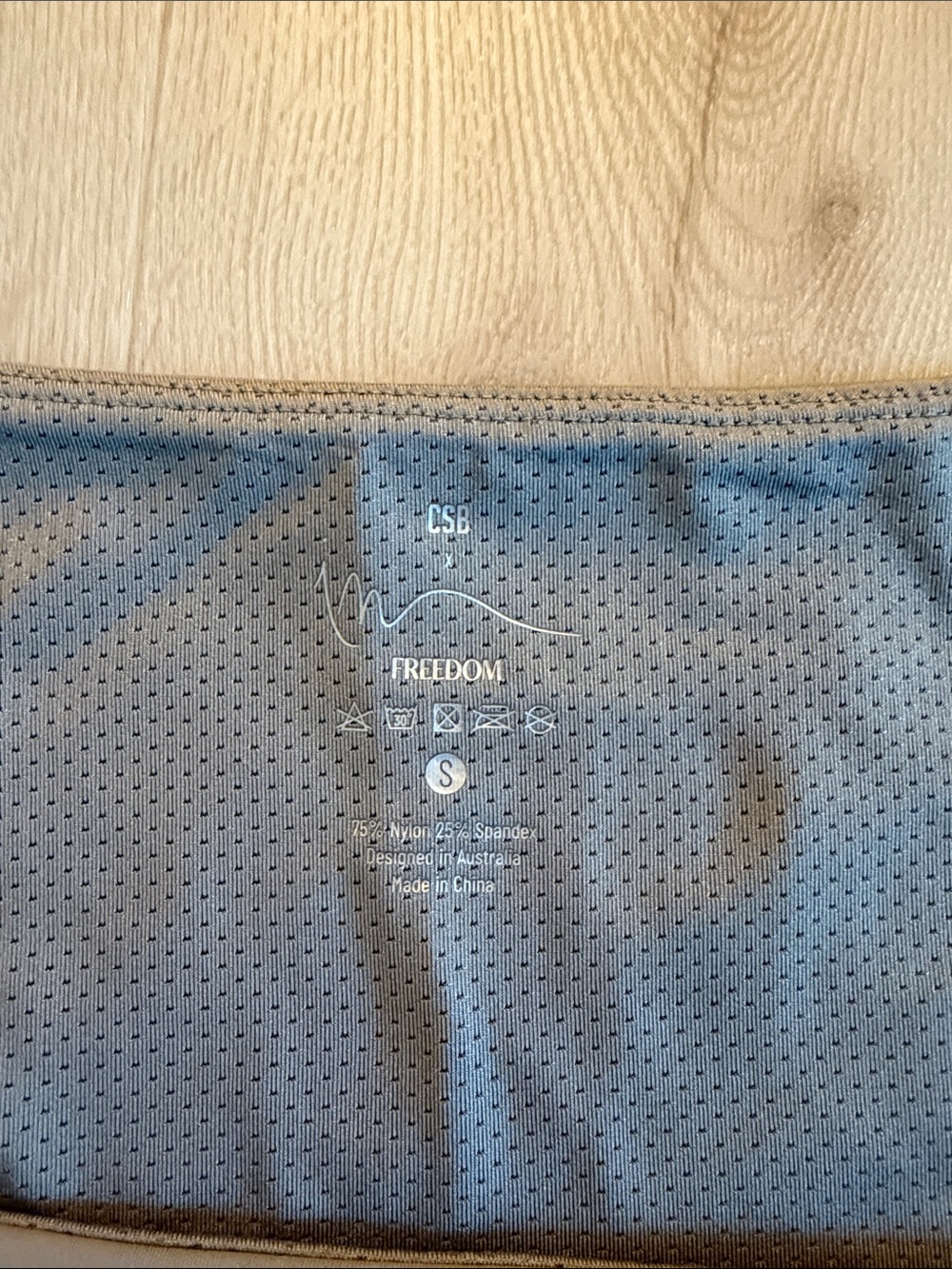 CSB SZ S Freedom Scoop Long Sleeve Crop - Picture 2 of 4